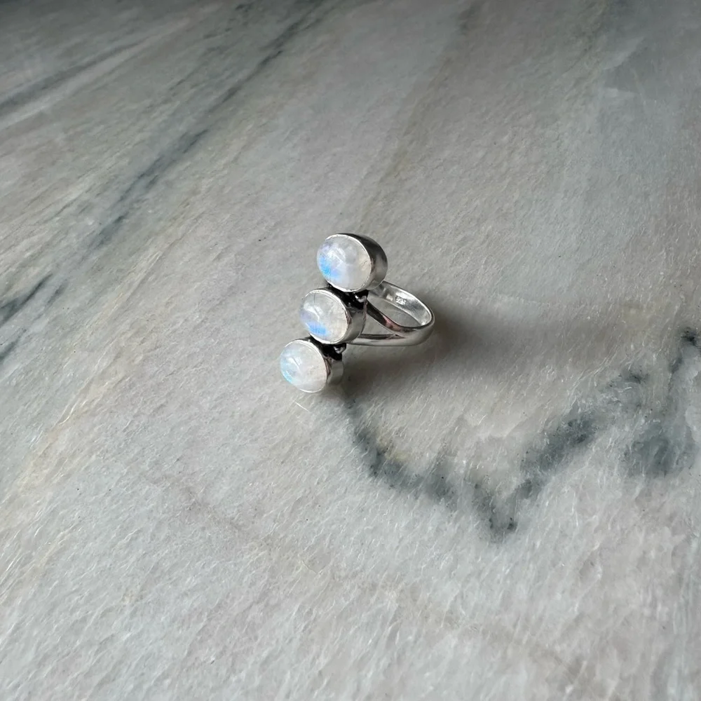 NWOT Sundance Foggy Rainbow Ring, Rainbow Moonstone, Sterling Silver